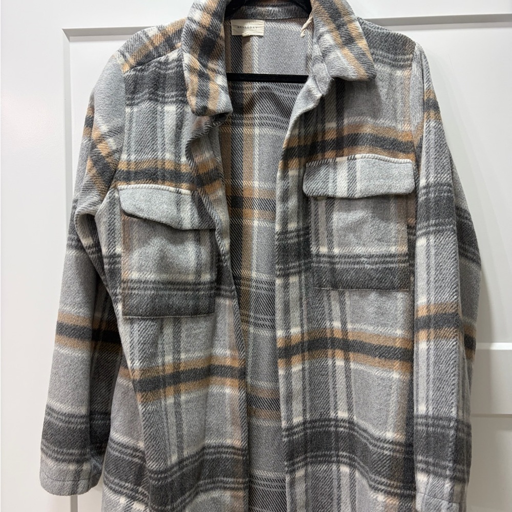 MELLODAY Oversized Outdoors Chunky Comfy Cozy Flannel Gray and Tan Plaid Shacket